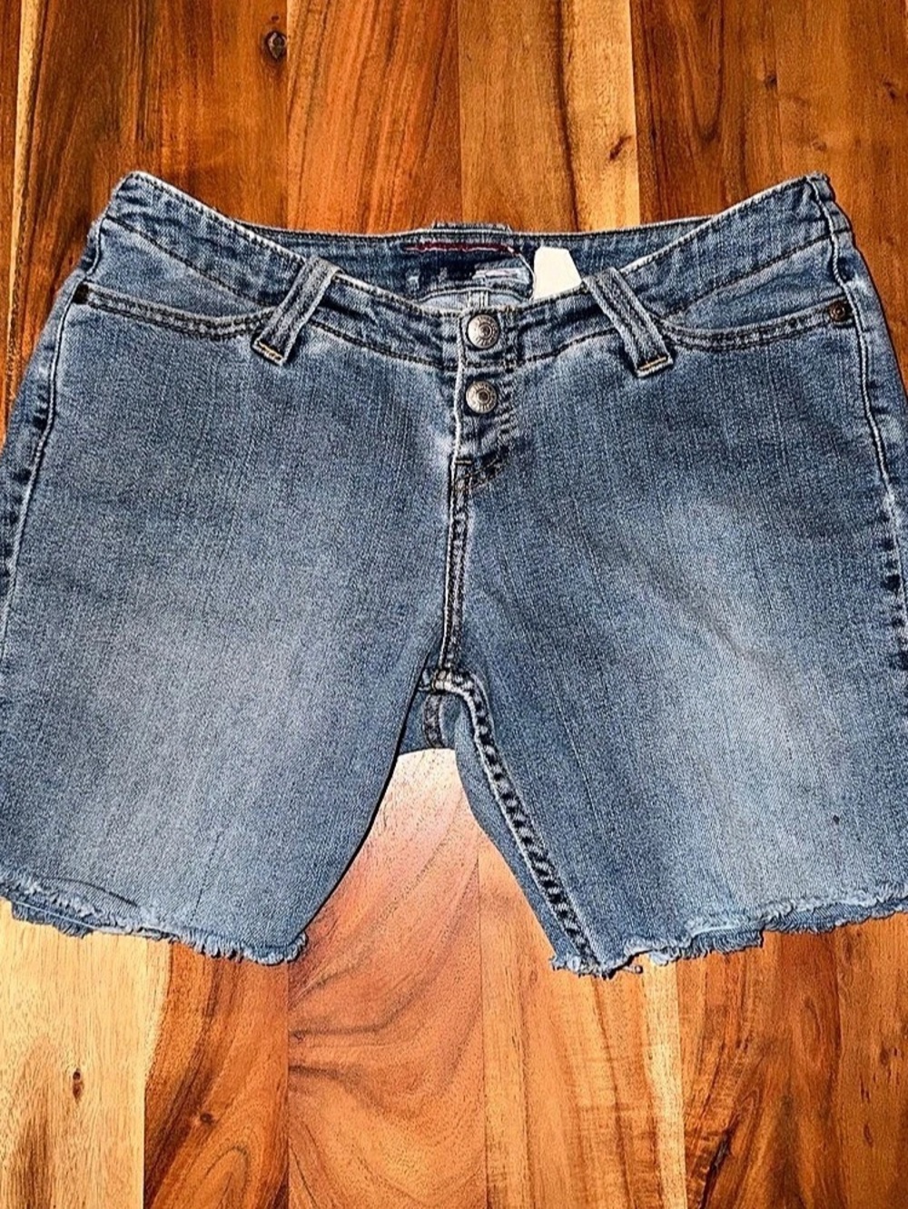 Levi's 520 Too Superlow Denim Shorts in Blue button fly size 8.    #531